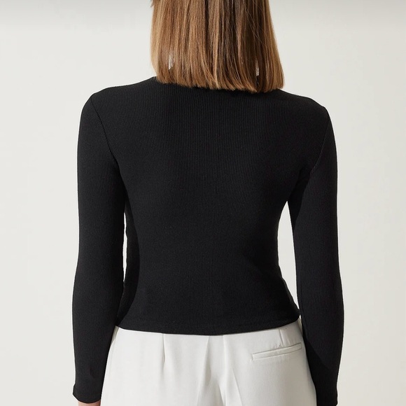 Women's Black Cut-Out Detailed Ribbed Knitted Blouse - Picture 4 of 5